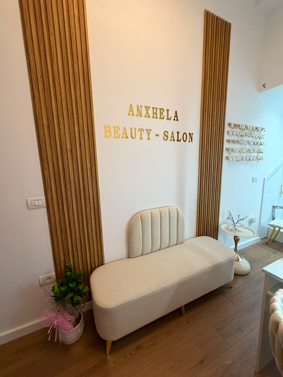 Ambienti i Anxhela Nails